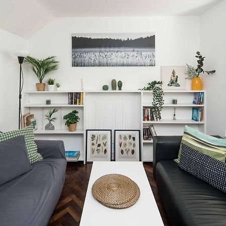 Apartamento Quirky & Cosy 2Bd Mews Flat In Paddington Londres Exterior foto